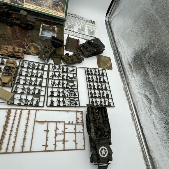 AMT/Ertl World War II Armored Assault Playset +++ Parts Pieces Broken Etc As-Is - Picture 9 of 16